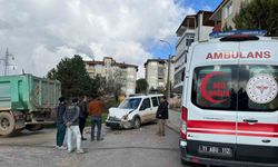 Bilecik’te kamyon ile hafif ticari araç çarpıştı; 4 yaralı