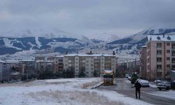 Erzurum güne karla uyandı