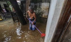 Güney Asya’daki sel ve toprak kaymalarında can kaybı bin 700’ü aştı
