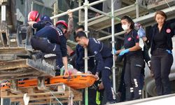 İnşaat iskelesinden düşen işçi ağır yaralandı
