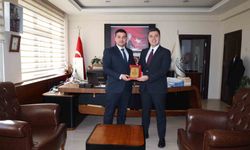 Karacasu'da tayini çıkan savcı ve mal müdürü onuruna veda yemeği