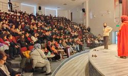 Kütahya'da 'Ormanın Şifresi' adlı çocuk tiyatrosu öğrencilerle buluştu