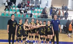 Muğla Köyceğizli minikler Voleybol Turnuvası’nda şampiyon oldu