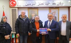 Ortaokulda Filistin yararına düzenlenen hayır çarşısında 146 bin lira toplandı