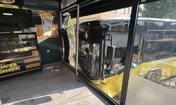 Otobüsü börekçiye daldı: 4 yaralı