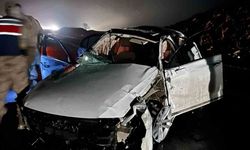 Otomobil hurdaya döndü: 1 ölü, 1 yaralı