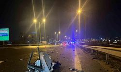 Otomobil tırın altına girdi: 2 ölü 1 ağır yaralı