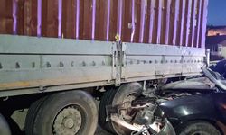 Park halindeki tıra arkadan çarptı: 1 ölü, 1 yaralı