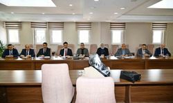 Vali Çiçek halk gününde vatandaşların sorunlarını dinledi