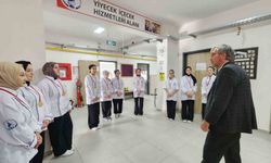 Yarışmada derece elde eden öğrencilere tebrik