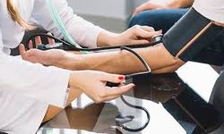 İŞ YERİ HEKİMİ, DİĞER SAĞLIK PERSONELİ VE SAĞLIK TARAMASI HİZMETİ ALINACAKTIR