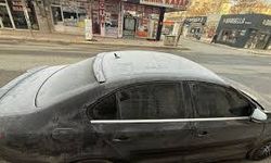 IĞDIR’DA KIŞ KAPIDA: ARAÇ CAMLARI BUZ TUTTU, TERMOMETRELER EKSİYE DÜŞTÜ!