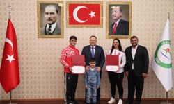 Rektör Gürel, Başarılı Sporcuları Makamında Ağırladı