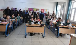 Şehidimizin İsmini Taşıyan Okulda Gönül Köprüsü: Polis Eşleri Derneği’nden Anlamlı Ziyaret