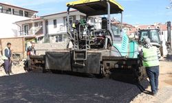 53 bin metrelik yol ağını yeniliyor