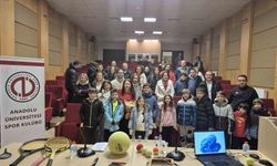 Anadolu Üniversitesi'nden tenisçilere tam destek