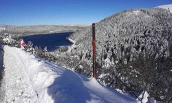 Beyaza bürünen Abant'ta kartpostallık manzara: Kar kalınlığı 1 metreyi buldu