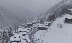 Beyaza bürünen turizm cenneti Ayder havadan görüntülendi