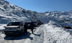 Birçok araç mahsur kaldı