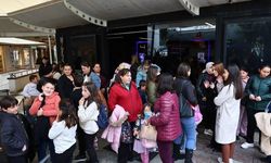 Çocuklara sürpriz sinema gösterimi