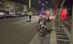 Devrilen motosikletin sürücüsü yaralandı