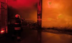 İskenderun'da metruk bina yangını