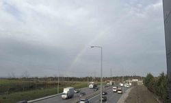 İstanbul'da gökkuşağı trafikte görsel şölen oluşturdu