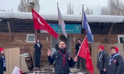 İzcilerden bayrak yürüyüşü