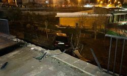 Kontrolden çıkan cip kafenin bahçesine uçtu