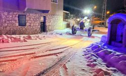 Mahsur kalan hasta vatandaşın yardımına karla mücadele ekipleri yetişti