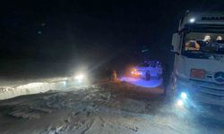 Mahsur kalan sürücüler Off-road ekiplerince kurtarıldı