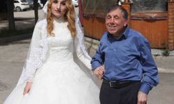 Otobüsün çarptığı görme engelli öğretmen çift ağır yaralandı