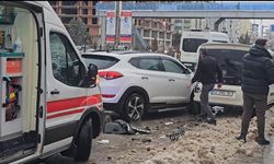 Otomobil ile taksi çarpıştı: 1 yaralı