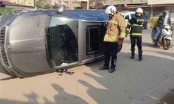 Otomobil yan yattı: 2 yaralı