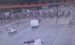 Otoyolda pes dedirten görüntü: Ters şeritte kilometrelerce ilerledi