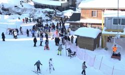 Uludağ rengarenk, sömestr cümbüşü yaşanıyor..