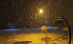 Yoğun kar yağışı başladı