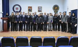 Emniyet Müdürü Turgay, Eğitimlerini Tamamlayan Polislere Sertifikalarını Verdi