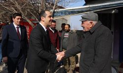 Vali Taşolar Karakoyunlu’da Esnaf ve Vatandaşla Buluştu