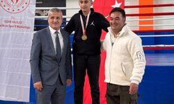 Doğu Eksen Koleji’nden Büyük Gurur: Mehdi Aydın Liseler Arası Boks Şampiyonu Oldu
