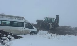 57 Köy Yolu Ulaşıma Kapandı