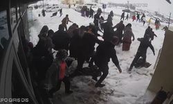 7,6'lık depremin hastanedeki panik anları kamerada