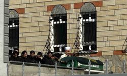 Aile cinayetinde kardeş toprağa verildi, abi tutuklandı