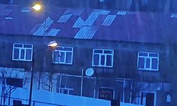 Çakan şimşekler geceyi gündüze çevirdi