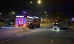 Ehliyetsiz sürücünün karıştığı kazada kamyonet takla attı: 2 yaralı