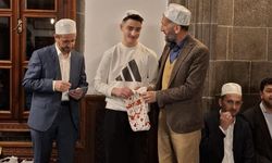 Gençler camide buluştu; ödüllerine kavuştu