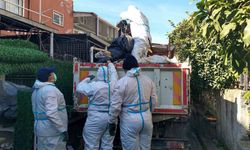 İki çöp evden 13 kamyon çöp çıktı