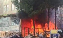 iş yeri deposunda yangın