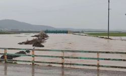 İslahiye'de sağanak sonrası ev ve tarlaları su bastı