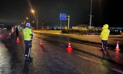 Kar ve sis ulaşımı aksattı